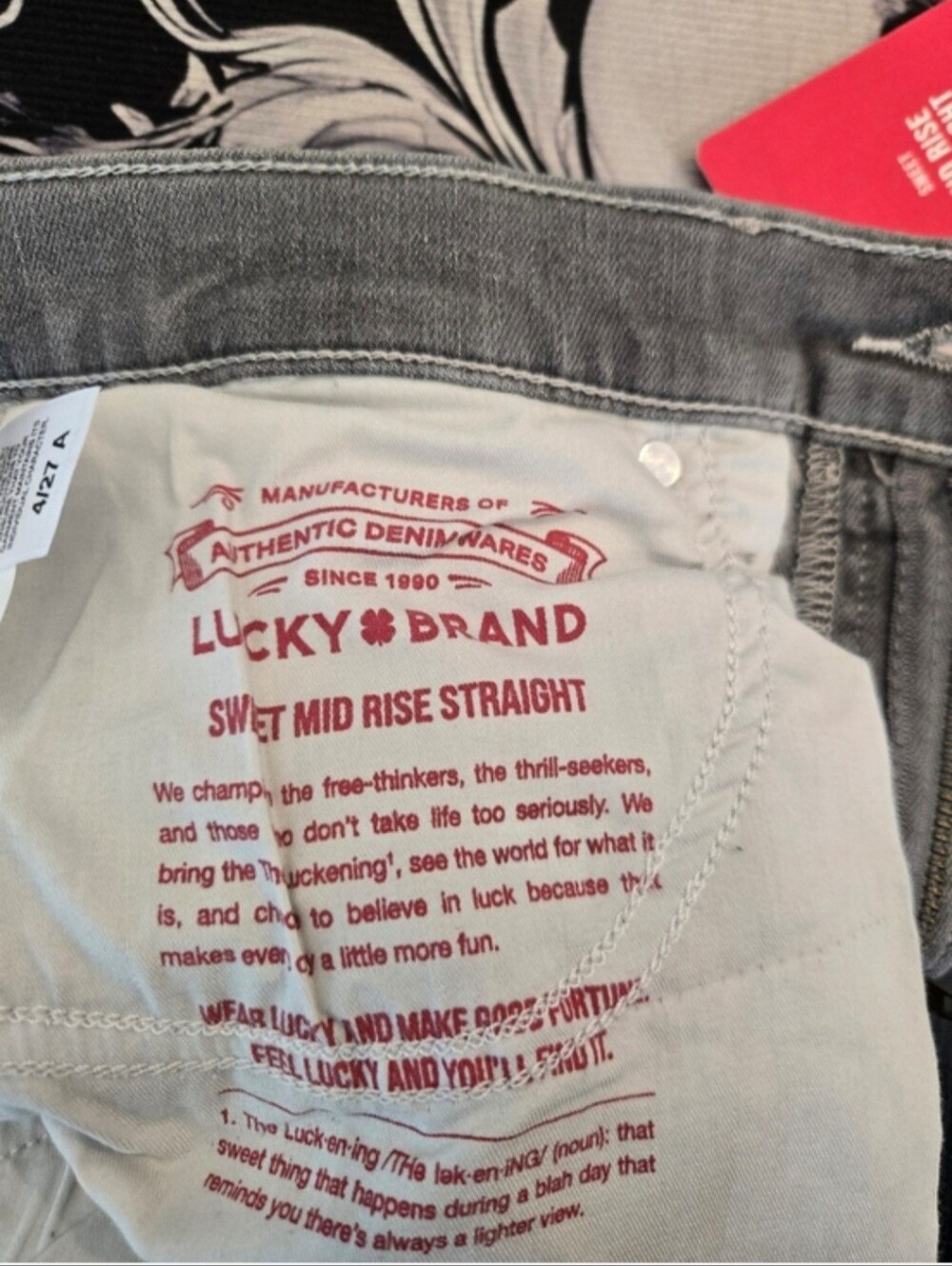 NWT! Lucky Brand Sweet Mid Straight Leg Jeans in Light Gray. Size 4/27 - Picture 9 of 14